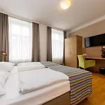 Unter Den Linden Hotel 4*