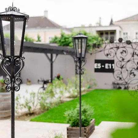 菩提树大道酒店 多瑙河畔克雷姆斯