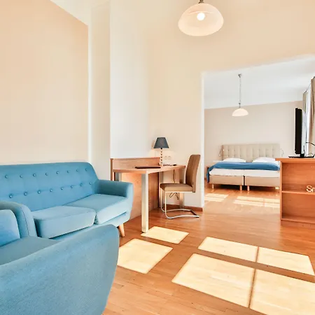 Unter Den Linden מלון קרמס אן דר דונאו