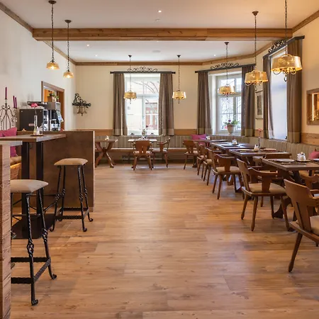 Unter Den Linden מלון קרמס אן דר דונאו