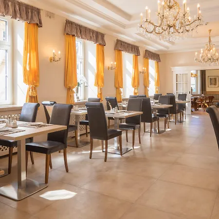 מלון Unter Den Linden