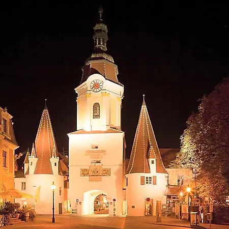 Unter Den Linden Krems