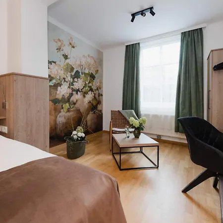 Unter Den Linden Hotel 4*
