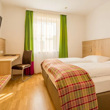 Unter Den Linden Hotel 3*