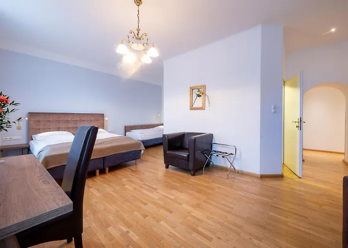 Unter Den Linden Hotel 4*