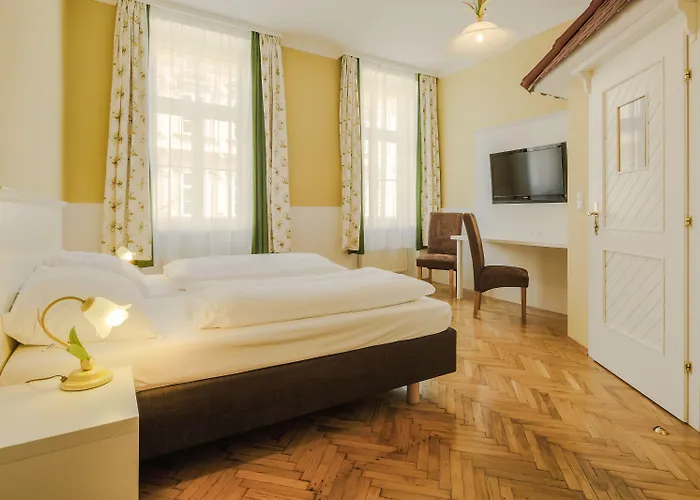 Hotel Unter Den Linden 4*