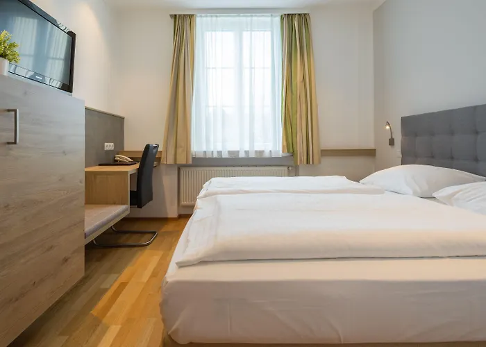 Unter Den Linden Hotel 4*