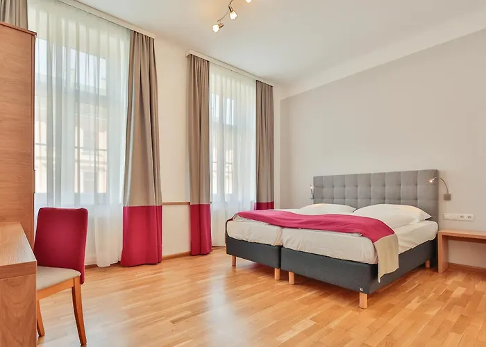 Hotel Unter Den Linden 4*